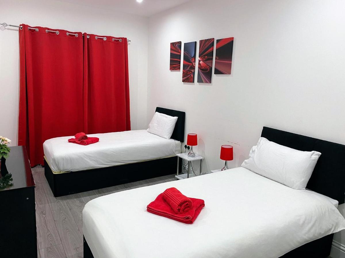 Attractive 2 Bed Apartments Free Wi-Fi And Parking Croydon Bagian luar foto